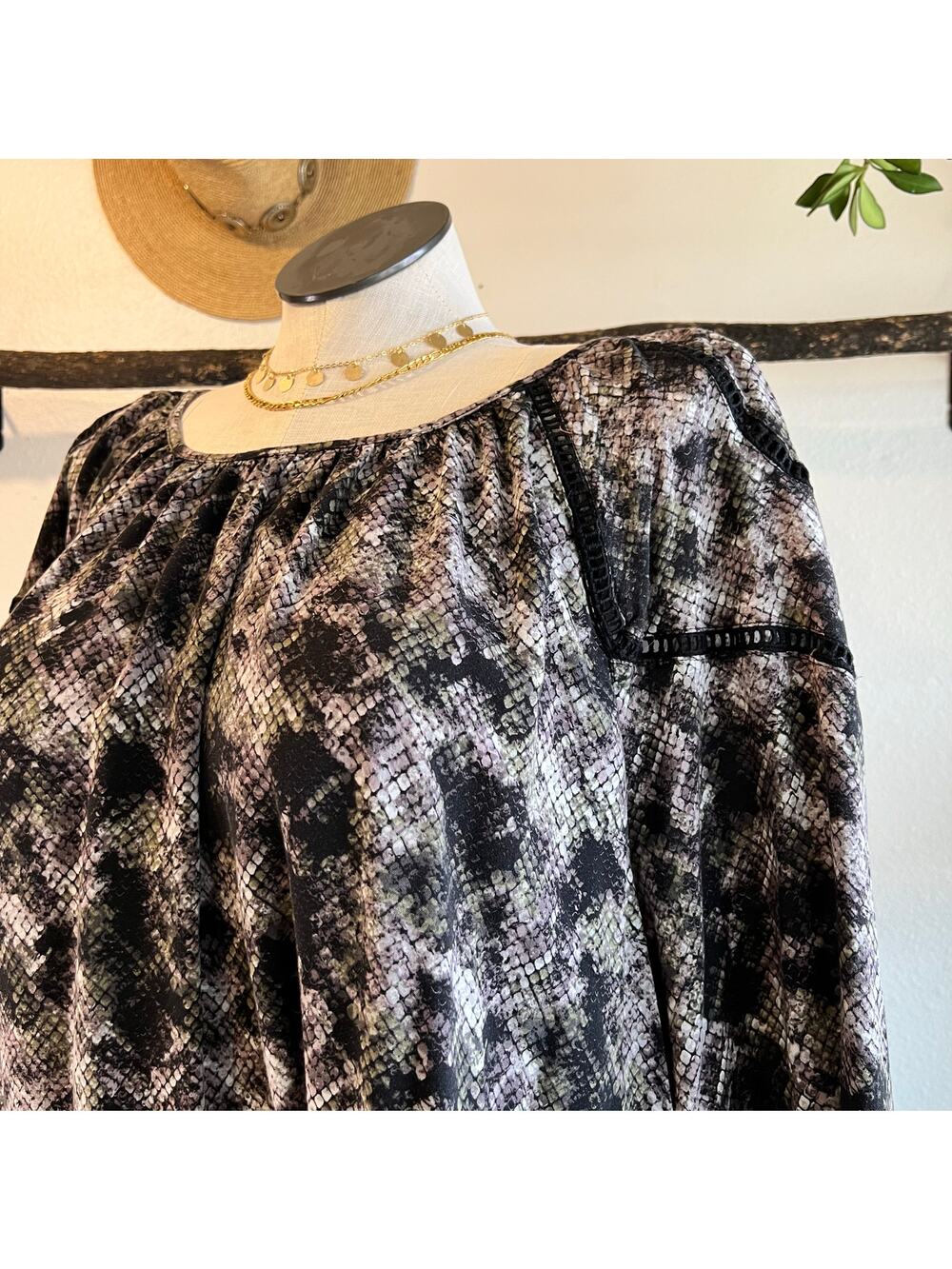 Simply Emma Snake Print Boho Indie Long Sleeve Blouse Size 3X Rayon India Made